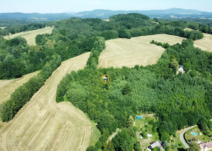 Nad Skalou بيت للعطل